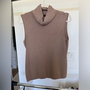Taupe/Brown sleeveless turtleneck top